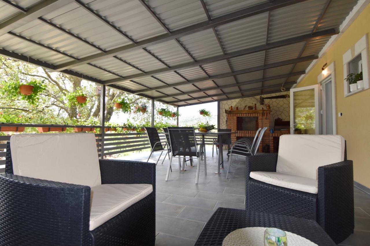 Vacation Home Vesna บริบีร์ ภายนอก รูปภาพ