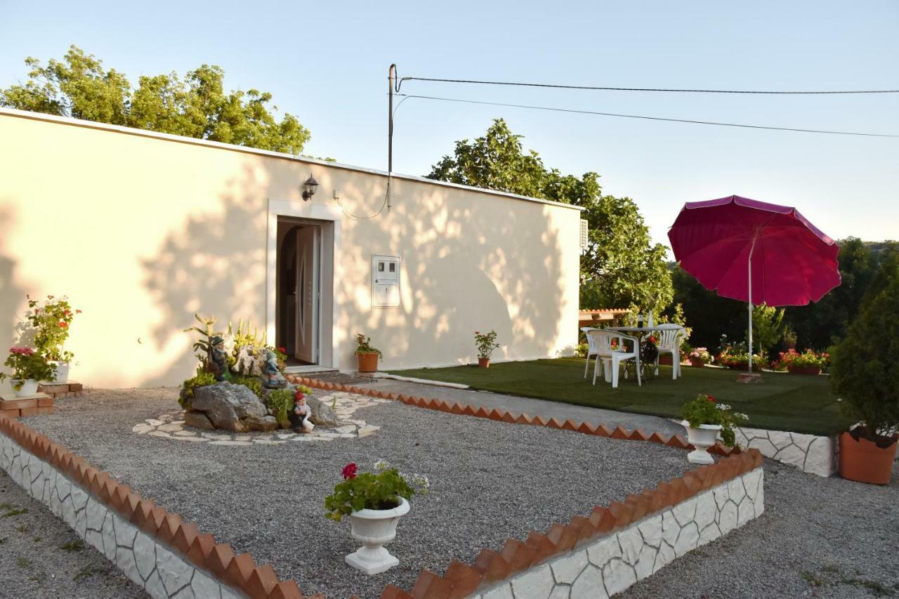 Vacation Home Vesna บริบีร์ ภายนอก รูปภาพ