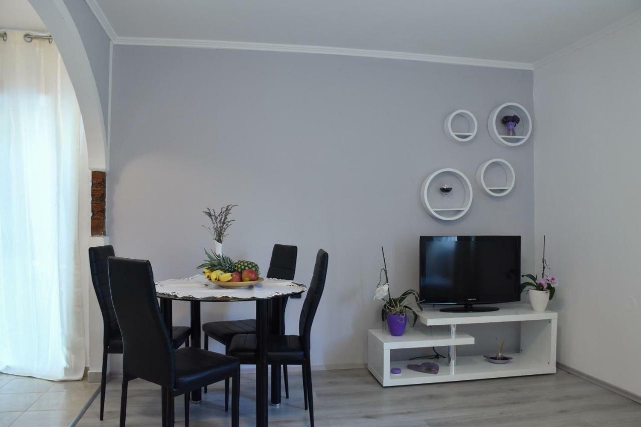 Vacation Home Vesna บริบีร์ ภายนอก รูปภาพ